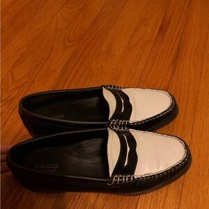 G.H. Bass classic whitney easy weejuns loafer